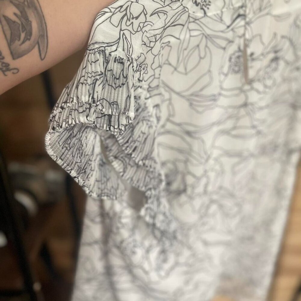 Cream Floral pattern top - Picture 6 of 6